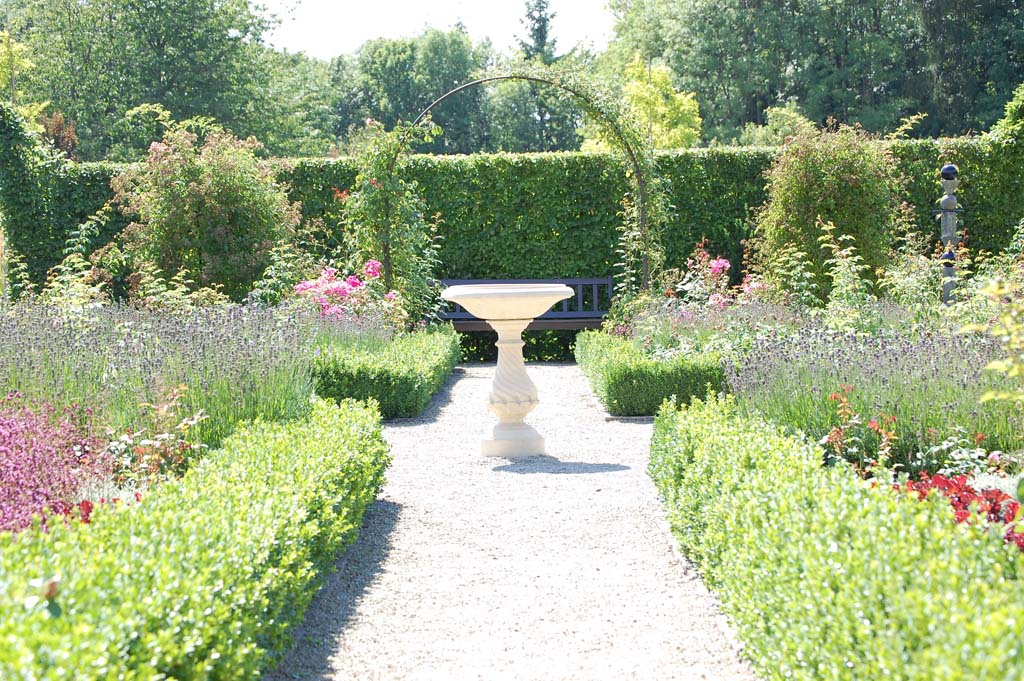 Rosengarten im Garten der Sinne